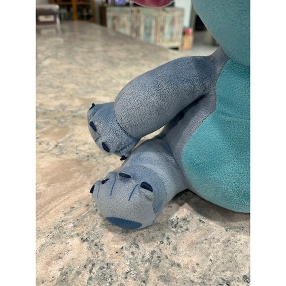 Disney Store Exclusive Lilo & Stitch 14" Plush - Picture 4 of 8